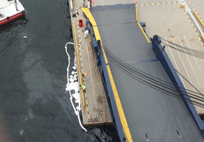 İzmit Körfezi'ni kirleten gemilere 9,8 milyon lira ceza