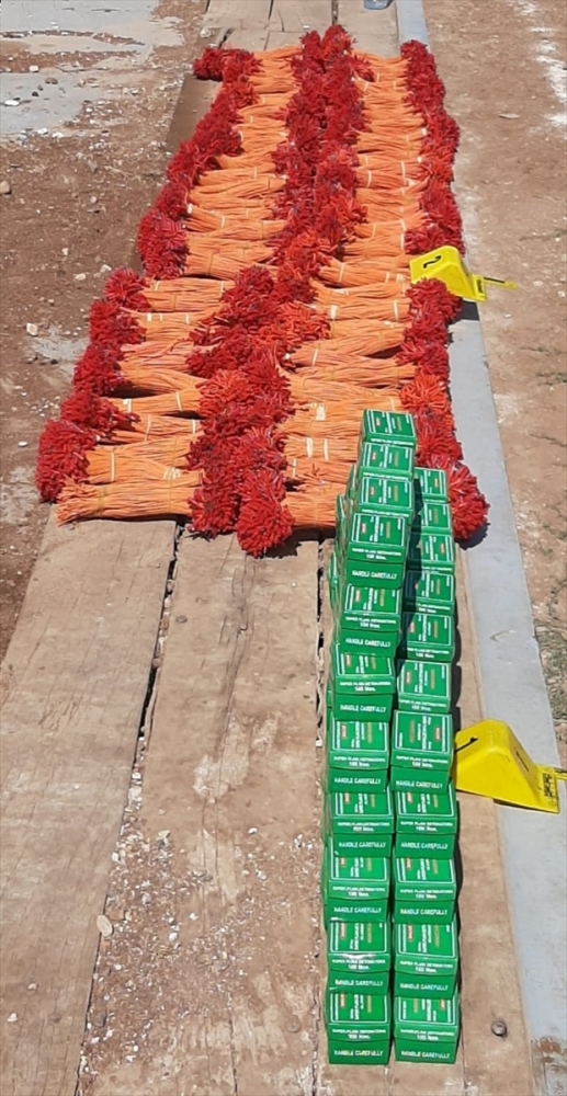 Azez'de patlayıcı madde ele geçirildi, 3 kişi tutuklandı