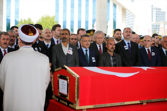 Şehit Uzman Onbaşı Umut Coşkun son yolculuğuna uğurlandı