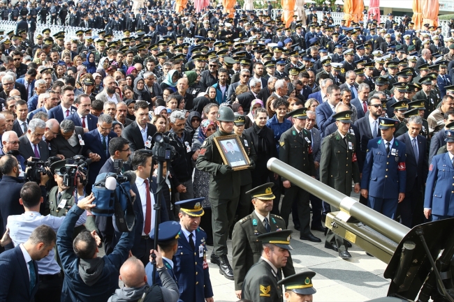 Şehit Uzman Onbaşı Umut Coşkun son yolculuğuna uğurlandı