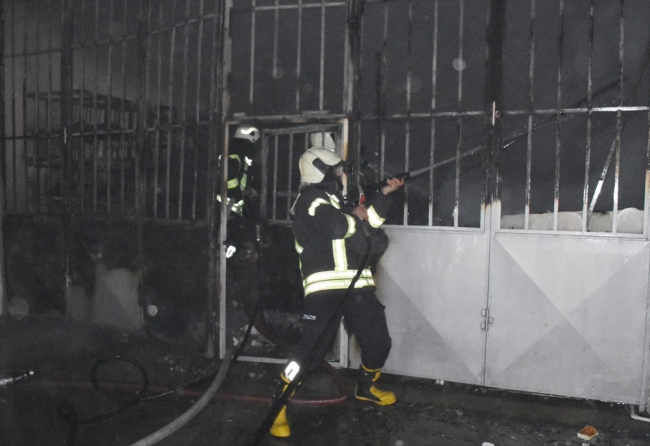 Manisa'da iş yeri yangını