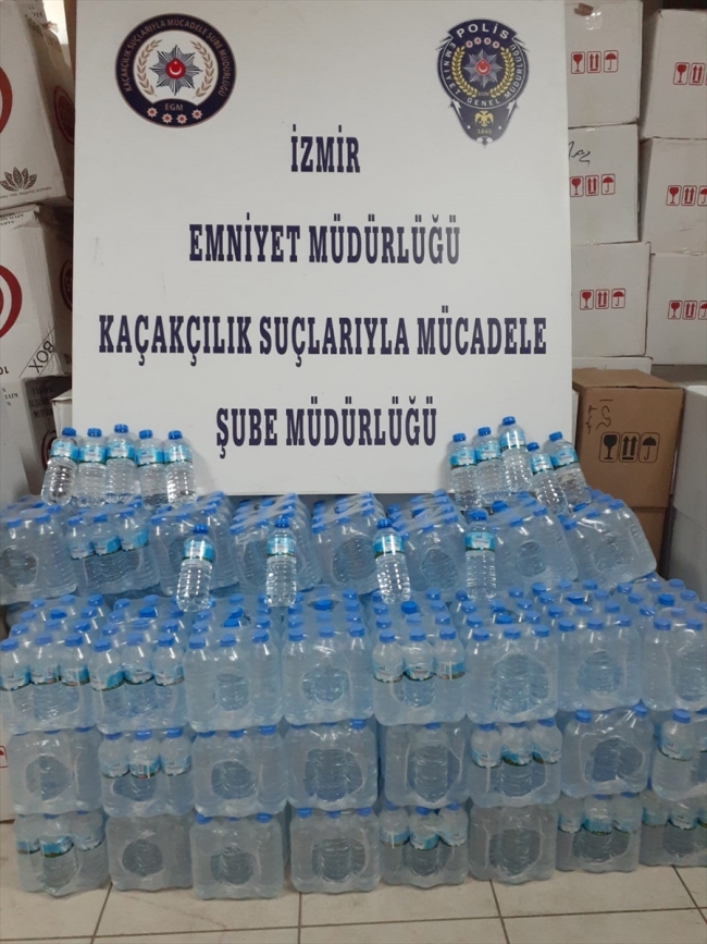 Plastik şişede sahte içki satmışlar
