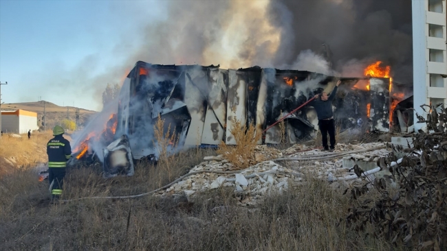 Sivas'ta fabrika yangını kontrol altına alındı
