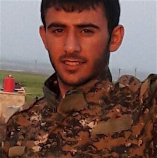 Türk zırhlısına çıkmaya çalışırken düşen kişi terörist çıktı