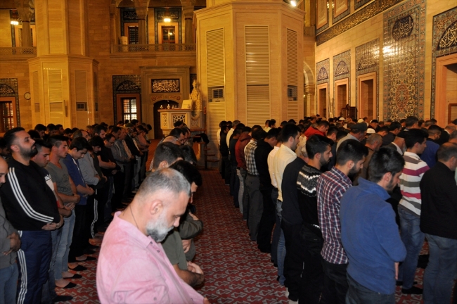 Tüm yurtta Mevlid Kandili idrak edildi