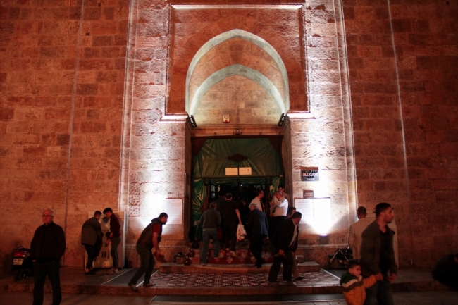 Tüm yurtta Mevlid Kandili idrak edildi