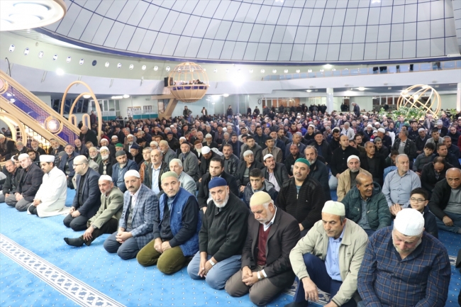 Tüm yurtta Mevlid Kandili idrak edildi