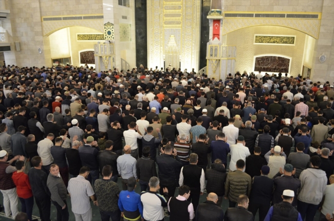 Tüm yurtta Mevlid Kandili idrak edildi