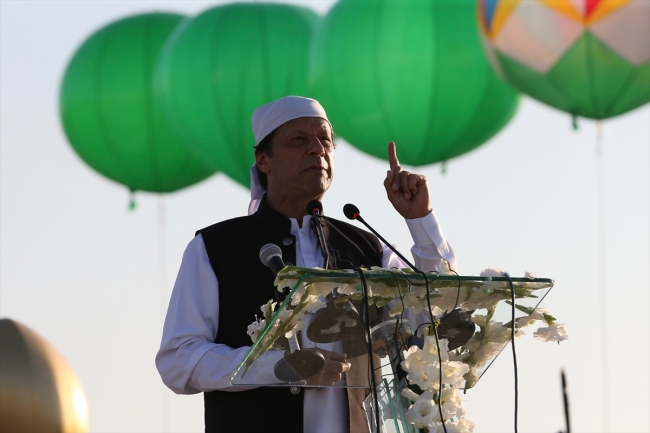 Hindistanlı hacıların Pakistan'a vizesiz girmesini sağlayan Kartarpur Koridoru açıldı