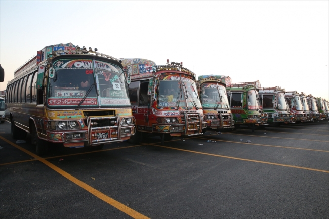 Hindistanlı hacıların Pakistan'a vizesiz girmesini sağlayan Kartarpur Koridoru açıldı