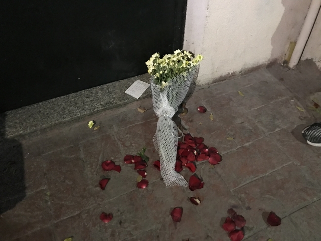 Ölü bulunan İngiliz ajanın ofisine teşekkür notu bırakıldı