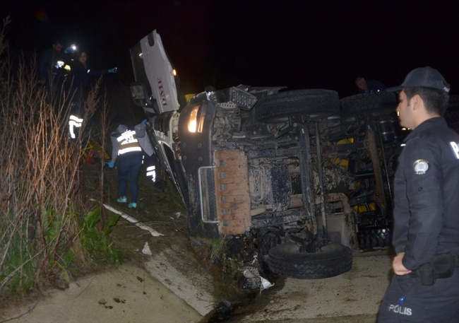 Tekirdağ'da yol güvenliğini sağlarken otomobilin çarptığı polis yaralandı