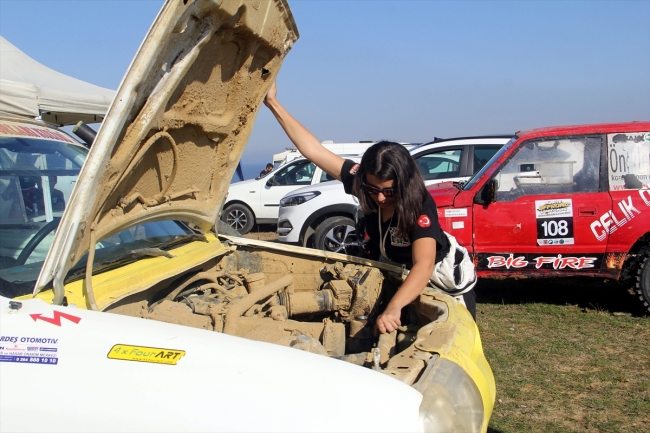 Off-road parkurlarının kadın pilotları