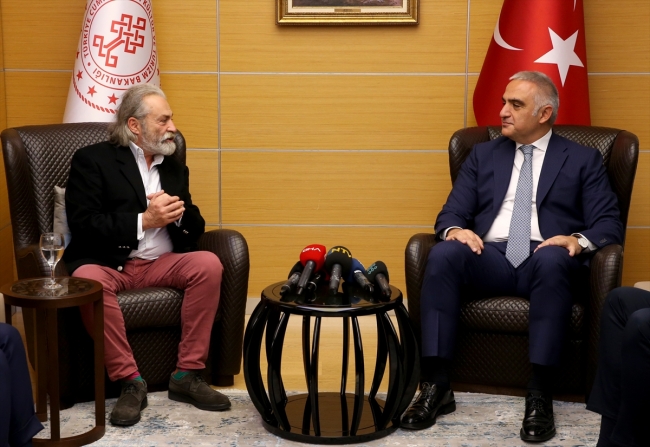 Bakan Ersoy, Haluk Bilginer ile bir araya geldi
