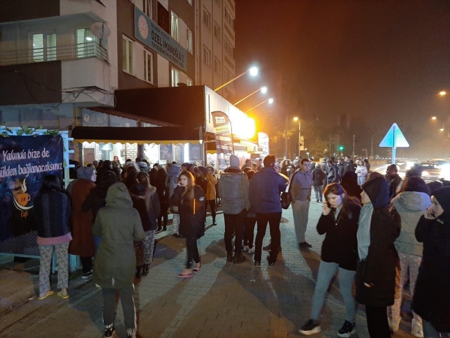 Balıkesir art arda depremlerle sarsıldı