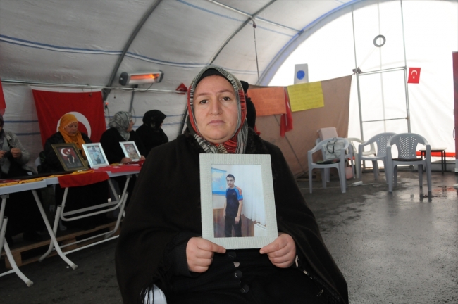 Diyarbakır annelerinden evlatlarına "teslim olun" çağrısı