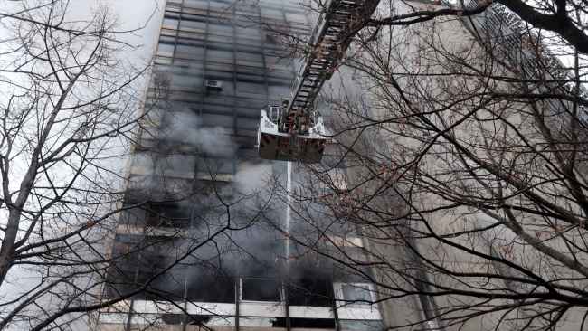 DSİ Genel Müdürlüğü binasında yangın