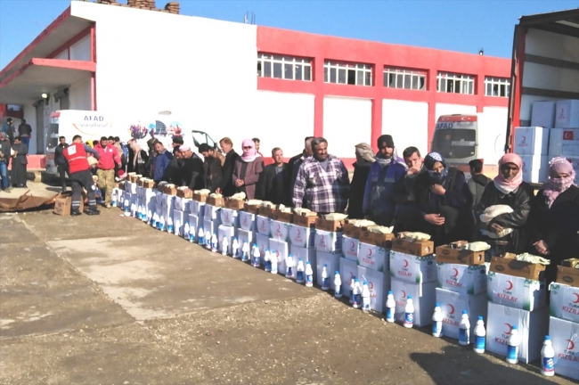 Suriyeli Hristiyan ailelere gıda ve temizlik malzemesi yardımı