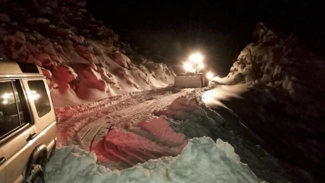 Antalya ve Muğla'da karda mahsur kalan 34 kişi kurtarıldı