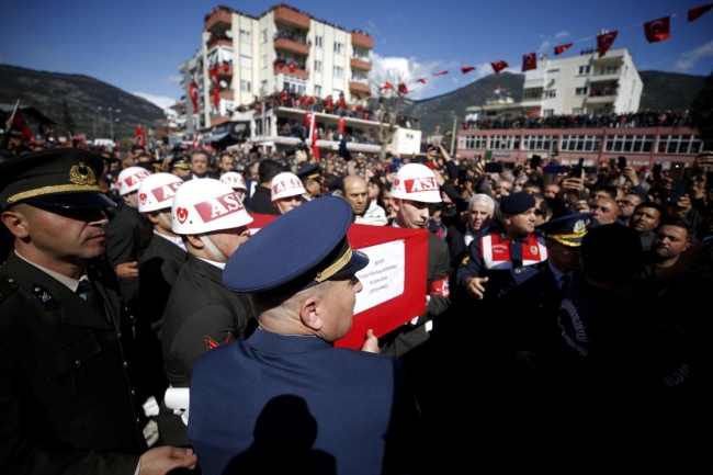 Türkiye şehitlerini uğurladı