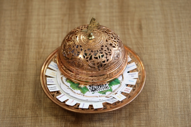 Gaziantep'in lezzetleri QR kodlu bakır şekerlikle tanıtılacak