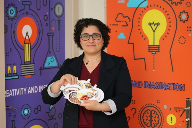 Gaziantep'in lezzetleri QR kodlu bakır şekerlikle tanıtılacak