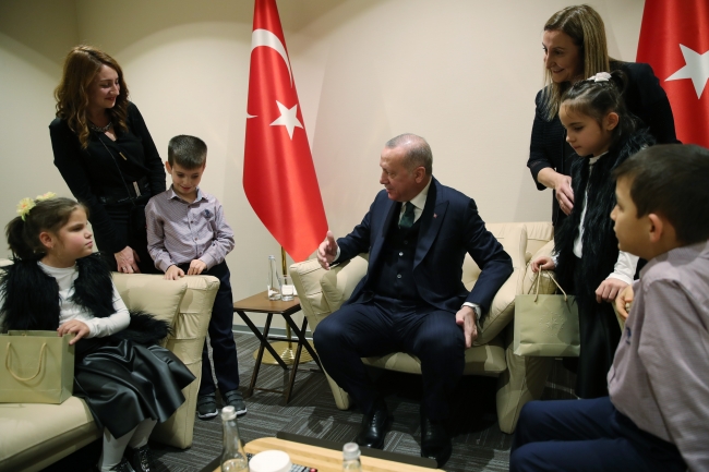 Cumhurbaşkanı Erdoğan görme engelli öğrencileri kabul etti