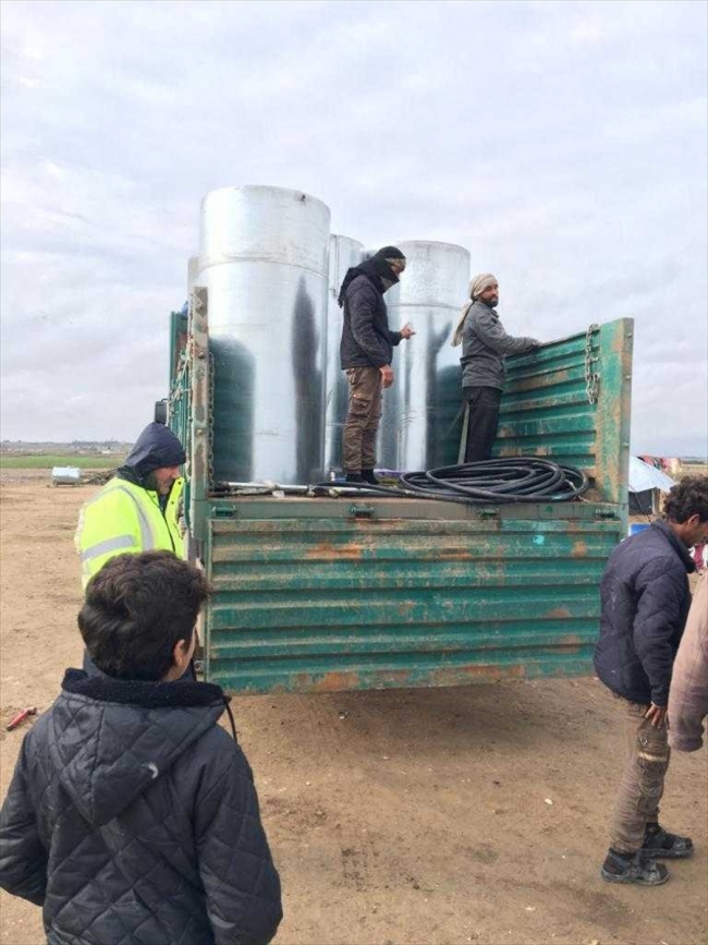 Türkiye Tel Abyad'daki su kuyularını onarıyor