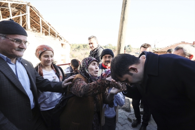 Bakan Kurum: Ağır hasarlı binalar için ödemeler Pazartesi başlayacak