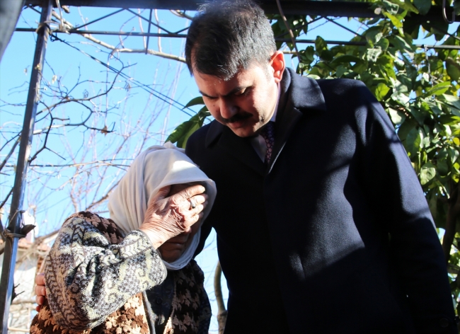 Bakan Kurum: Ağır hasarlı binalar için ödemeler Pazartesi başlayacak