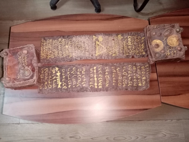 Ceylan derisi üzerine yazılmış Tevrat ele geçirildi: 1 gözaltı