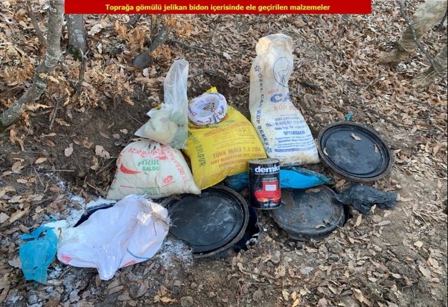 Diyarbakır'da terör örgütüne ait 5 sığınak imha edildi