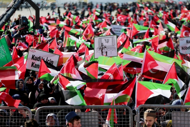 ABD'nin sözde barış planı Saadet Partisi'nin Büyük Kudüs Mitingi'nde protesto edildi