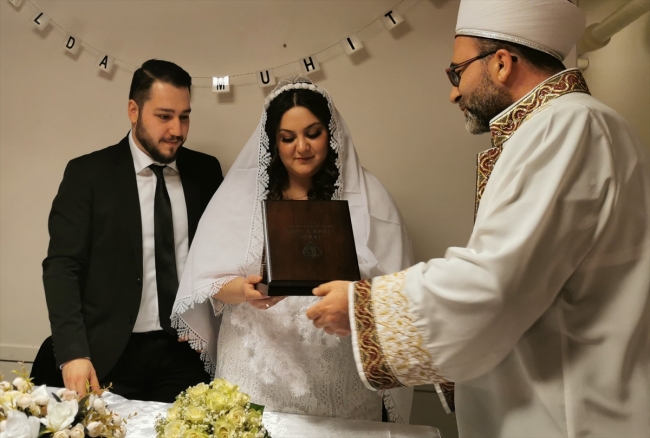 Danimarka’da Türk imamlar resmi nikah kıymaya başladı