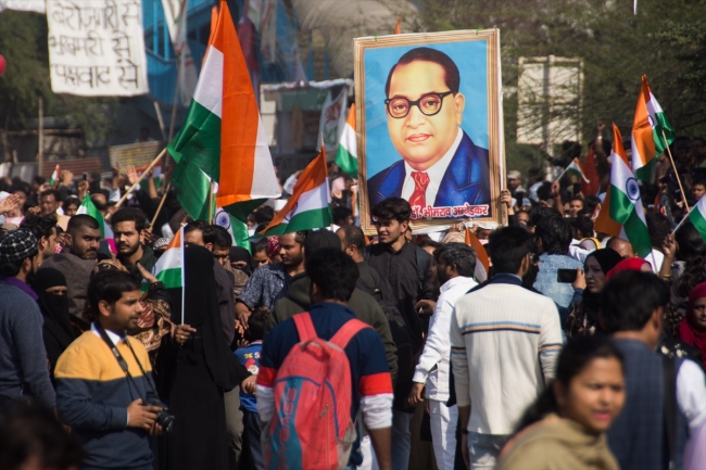 Hindistan'da Müslümanları dışlayan yasaya protestolar sürüyor