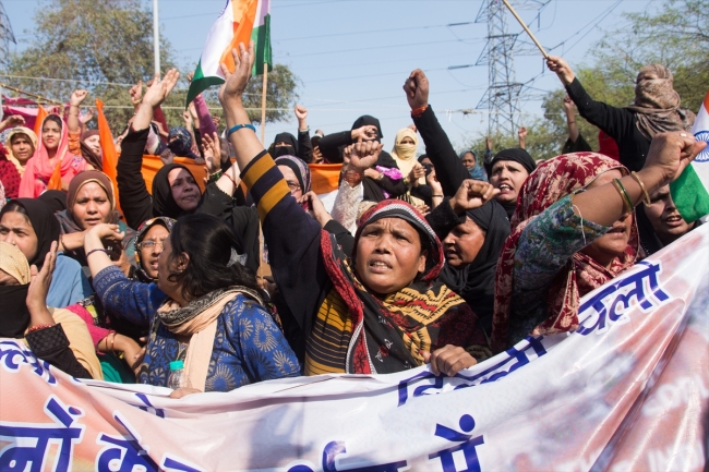Hindistan'da Müslümanları dışlayan yasaya protestolar sürüyor