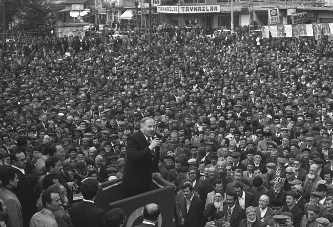 [Bolu 9 Nisan 1976 - Fotoğraf: AA]