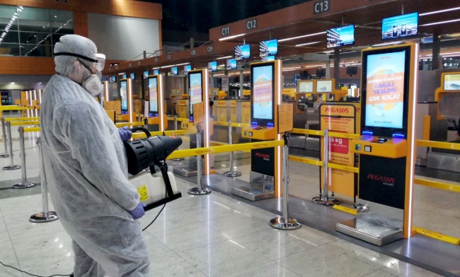 Sabiha Gökçen'de dezenfekte çalışmaları