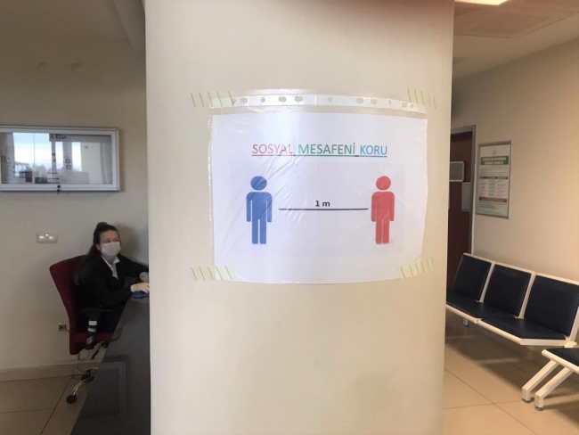 Bursa'daki kamu hastanelerinde "sosyal mesafe" tedbiri