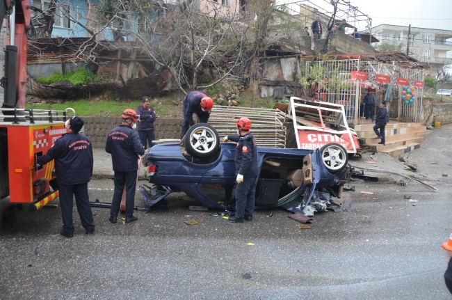 Kahramanmaraş'ta otomobil devrildi: 2 yaralı