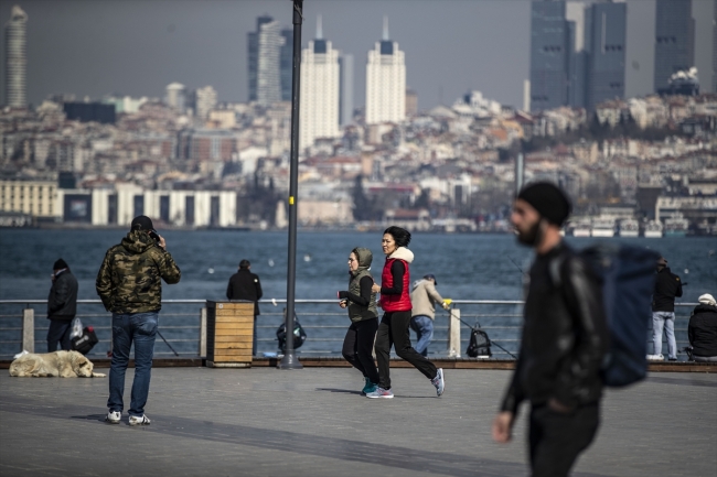 İstanbul'da 'evde kal' çağrısı kısmen etkili oldu