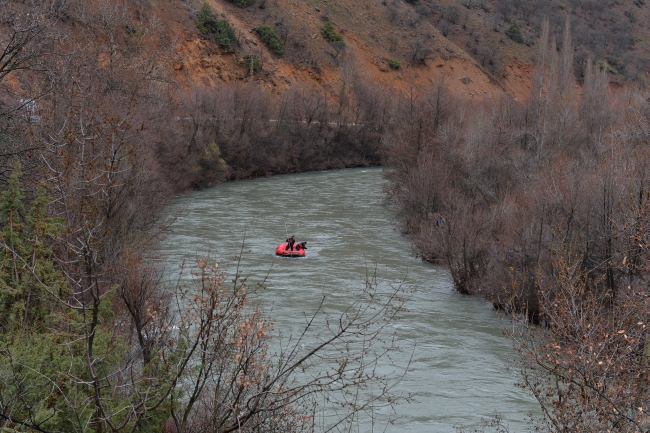 Tunceli'de Munzur Çayı'nda kaybolan uzman çavuşu arama çalışmaları sürüyor
