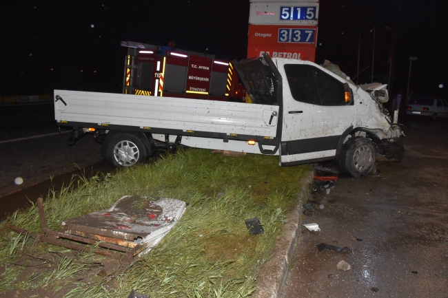 Aydın'da otomobil ile kamyonet çarpıştı: 1 ölü, 2 yaralı