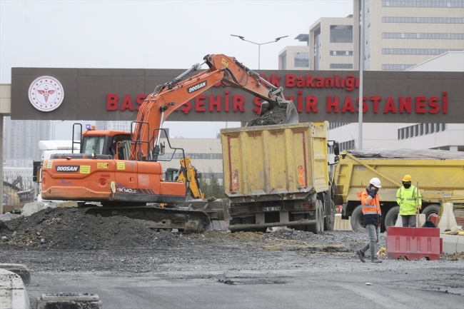 Başakşehir İkitelli Şehir Hastanesi'nin yol çalışmaları başladı