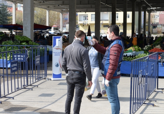 Ankara'da pazar yerlerinde yeni tedbirler uygulanmaya başlandı