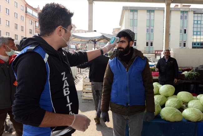 Ankara'da pazar yerlerinde yeni tedbirler uygulanmaya başlandı