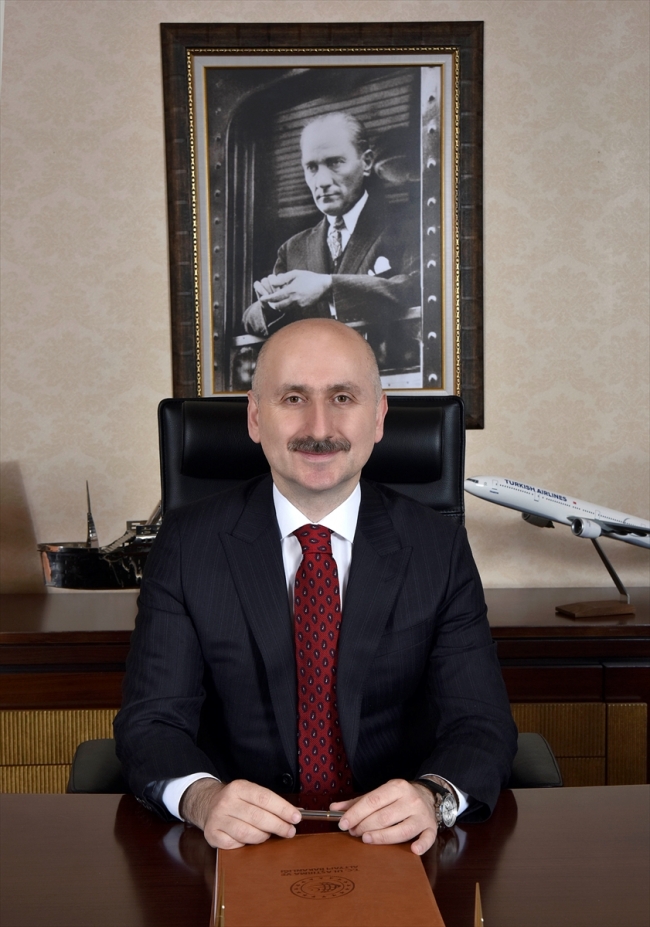 Ulaştırma ve Altyapı Bakanı Adil Karaismailoğlu