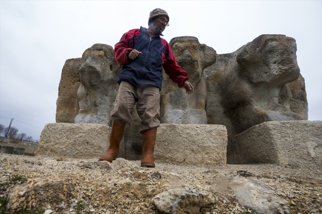 3200 yıllık su anıtını definecilerden gönüllü çiftçi koruyor