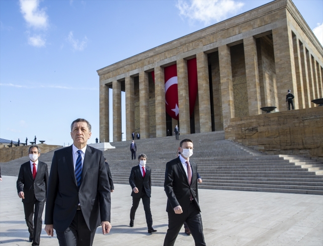 23 Nisan Ulusal Egemenlik ve Çocuk Bayramı kutlanıyor