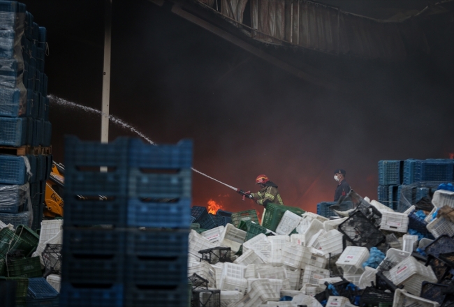 Bursa'da soğuk hava deposunda yangın